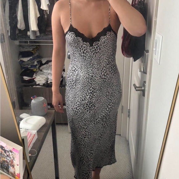 Vintage Dresses & Skirts - Vintage leopard Print Slip Dress with Black Lace Trim